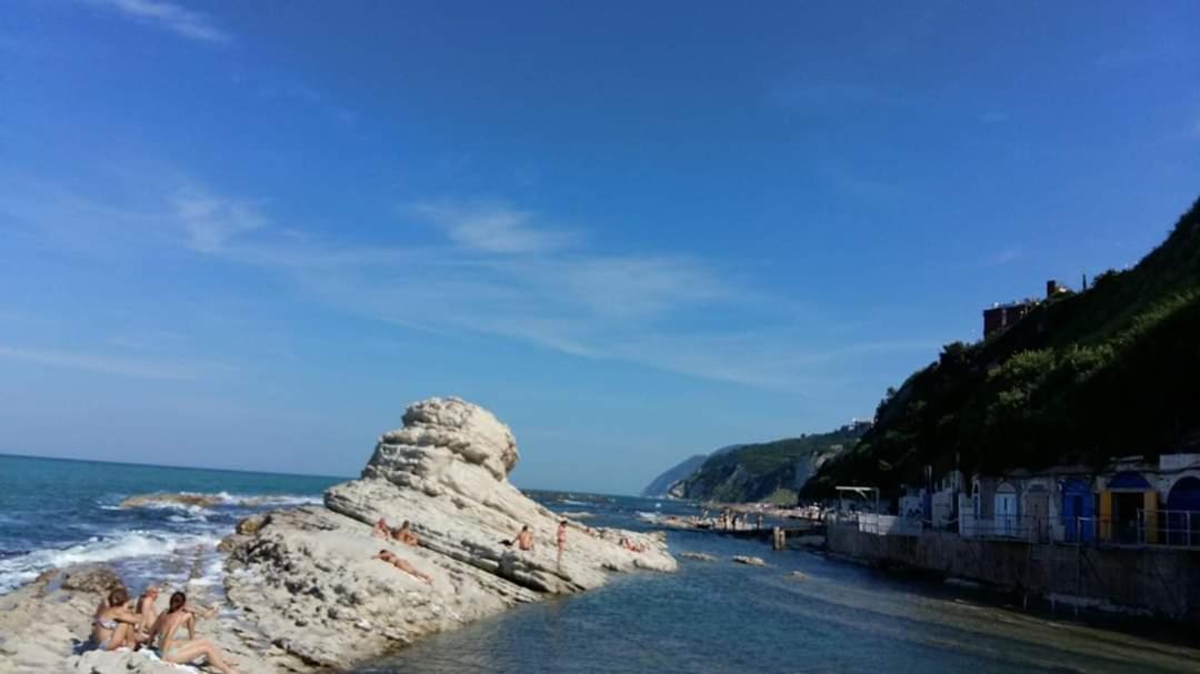 Casa Viorica Hotel Ancona Luaran gambar